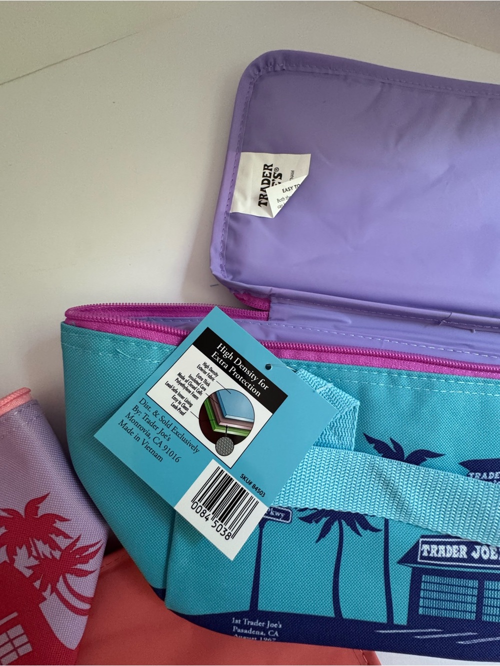 Trader Joe’s 2026 Mini Insulated Tote Bag Set of 3 NWT Limited - Picture 7 of 14
